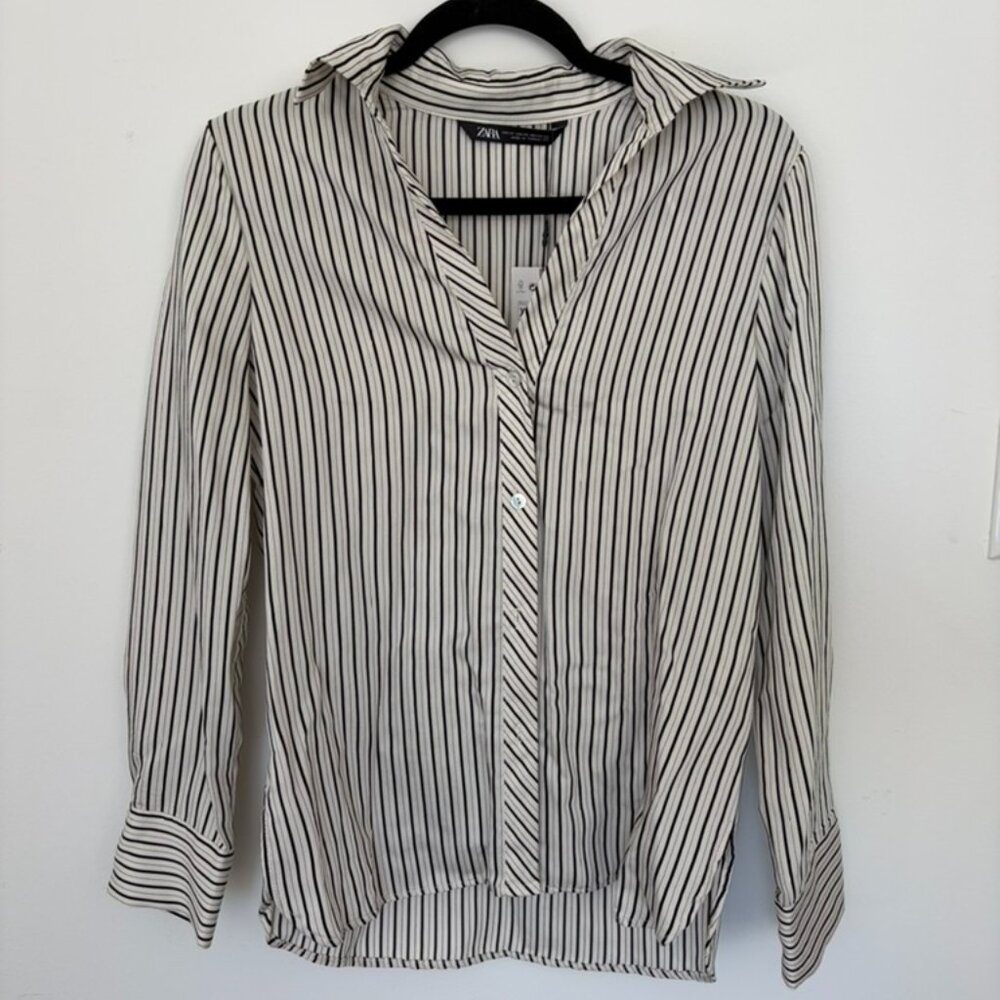 Zara Business Casual Striped V-Neck Button Up Blouse